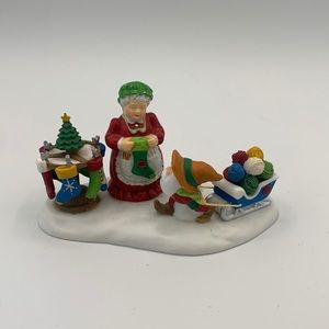 Dept 56 More Yarn For Your Stockings North Pole Mrs Claus Elves 56874